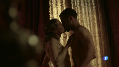 Esmeralda Moya nude topless and sex - Victor Ros (ES 2016) s2e1 HDTV 720p (7)