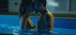 Juana Acosta nude brief topless other's nude butt and boobs - El cartel de los sapos (ES-2011) (9)
