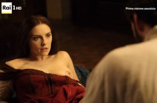 Annabel Scholey nude sex and Valentina Belle nude too – Medici Masters of Florence (2016) s1e6-8 HD 1080p (8)