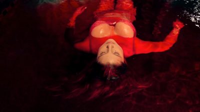 Madeline Brewer nude topless Amanda Cerny busty sexy and wet - The Deleted (2016) s1e4 HD 1080p (4)