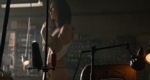Jennifer Connelly nude brief bush and side boob - American Pastoral (2016) HD 1080p WebDL (4)