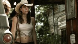 Jessica Biel hot see throuh - The Texas Chainsaw Massacre (2003) HD 1080p BluRay (5)