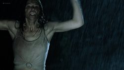 Jessica Biel hot see throuh - The Texas Chainsaw Massacre (2003) HD 1080p BluRay (10)
