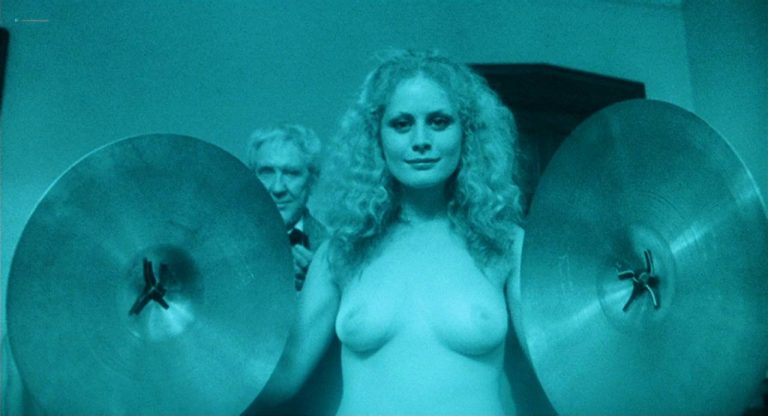 Beverly D’Angelo nude topless Cristina Raines hot Sylvia Miles nude – The Sentinel (1977) HD 720p BluRay