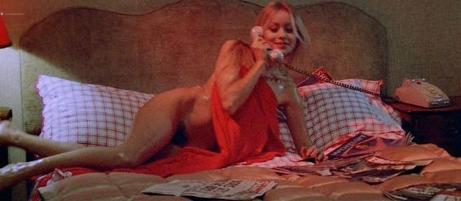 Gloria Guida nude topless butt and bush- Indagine su un delitto perfetto (IT-1978) (5)