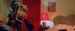 Gloria Guida nude topless butt and bush- Indagine su un delitto perfetto (IT-1978) (2)