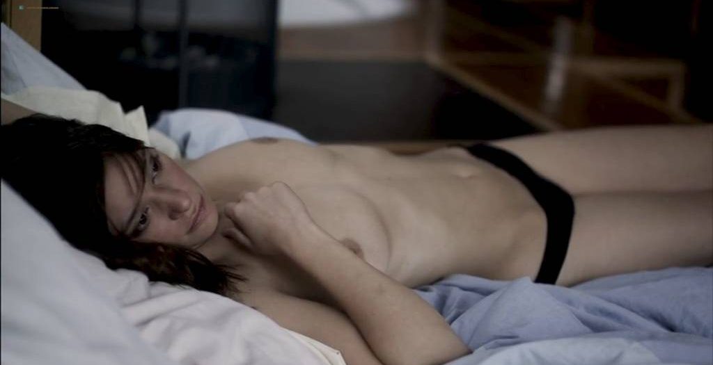 Agnès Delachair nude topless and Guillemette Barioz sexy - Ne nous soumets pas à la tentation (FR-2011) (9)