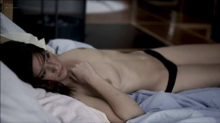 Agnès Delachair nude topless in Ne nous soumets pas à la tentation (FR-2011)