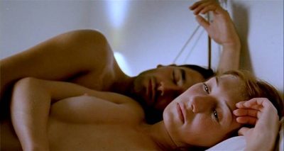 Carice Van Houten nude topless, young and very hot - Zwarte Zwanen (NL-2005) (11)