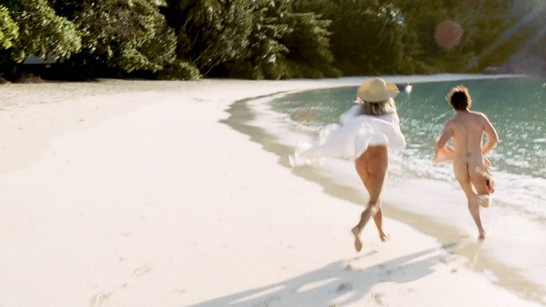 Deborah Kara Unger nude in Stander (2003)