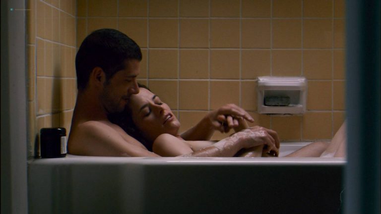Parker Posey nude in the bath – Broken English (2007) HD 1080p WEB