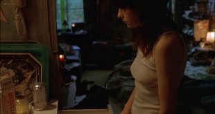 Zooey Deschanel hot sex, pokies, smoking - Winter Passing (2005) HD 1080p Web (8)