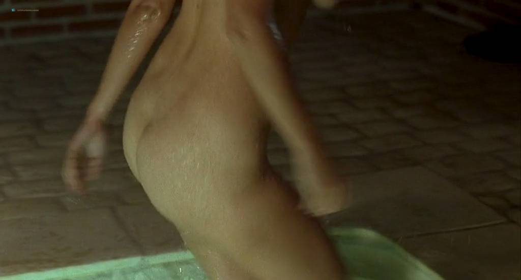 Caterina Murino nude butt and side boob - Le Grand Alibi (FR-2007) (8)