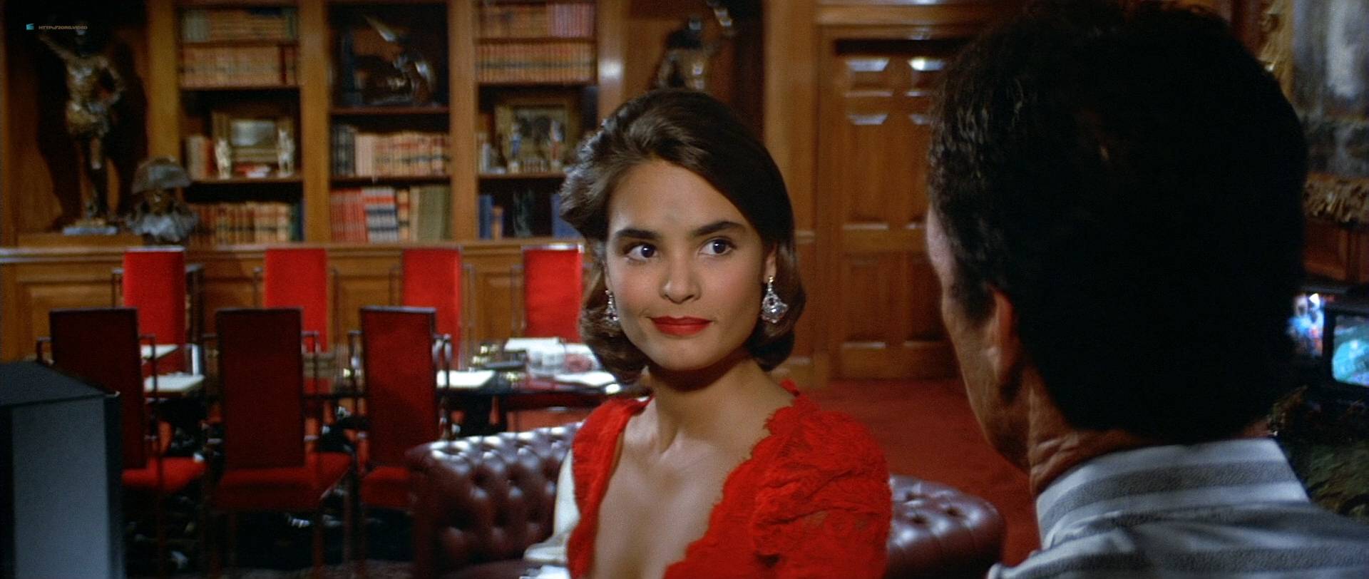 Carey Lowell hot leggy Talisa Soto hot and sexy - Licence to Kill (1989) HD 1080p BluRay (18)