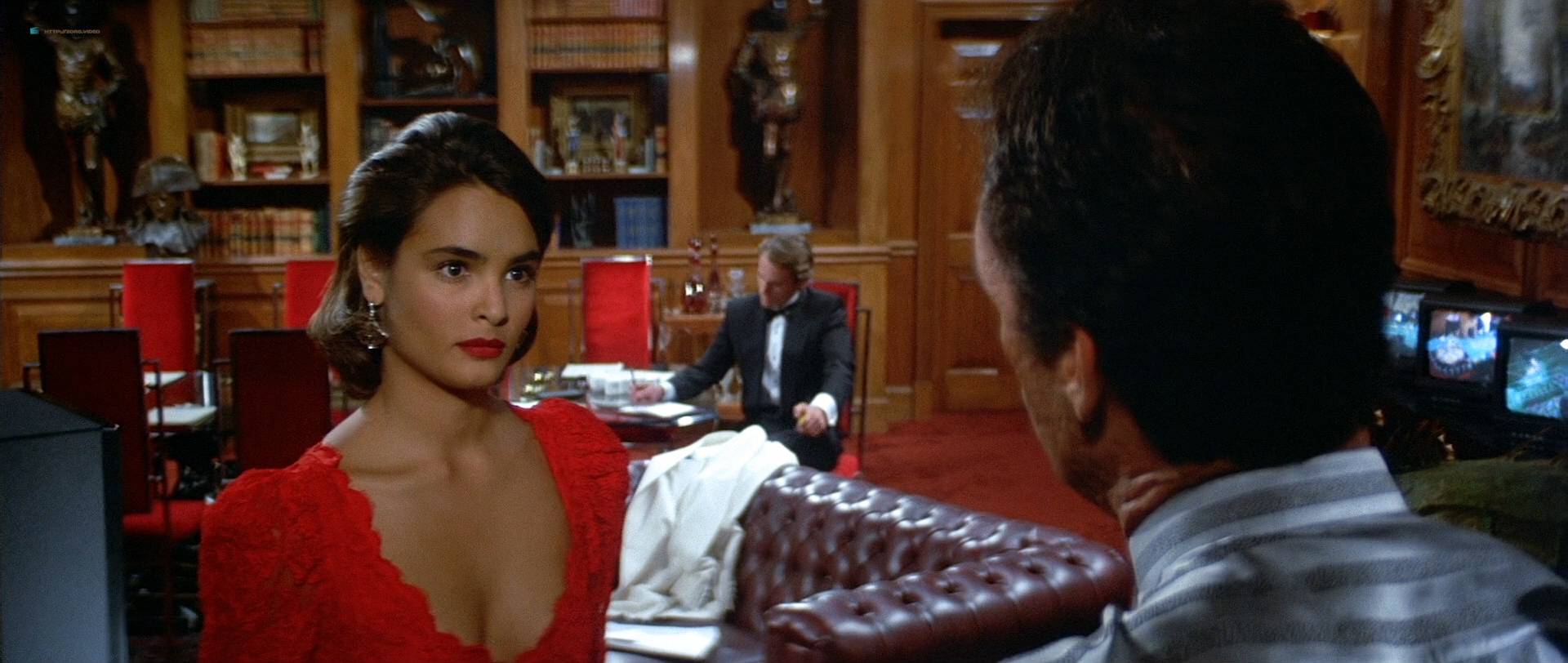 Carey Lowell hot leggy Talisa Soto hot and sexy - Licence to Kill (1989) HD 1080p BluRay (17)
