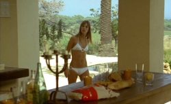 Romy Schneider nude boobs and wet Jane Birkin hot bikini - La Piscine (FR-1969) HDTV (3)