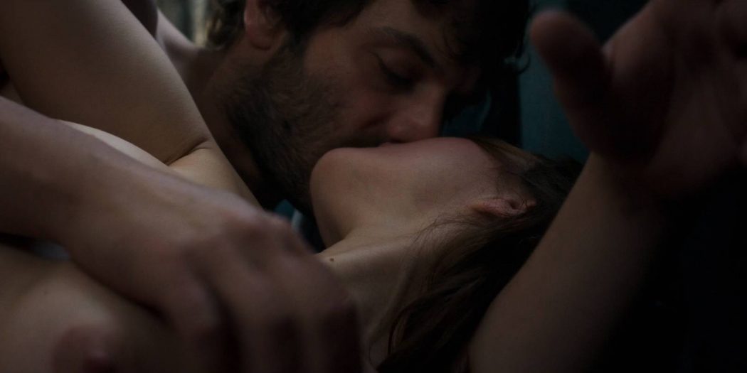 María Valverde nude nipples and sex - Ce qui nous lie (FR-2017) HD 1080p BluRay (3)