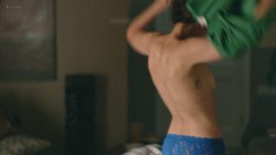 Frankie Shaw nude side boob Samara Weaving hot – Smilf (2017) s1e4 HD 1080p (8)