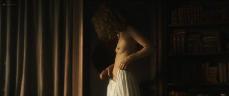 Karolina Gruszka nude bush and topless – Marie Curie (FR-2016) HD 1080p BluRay