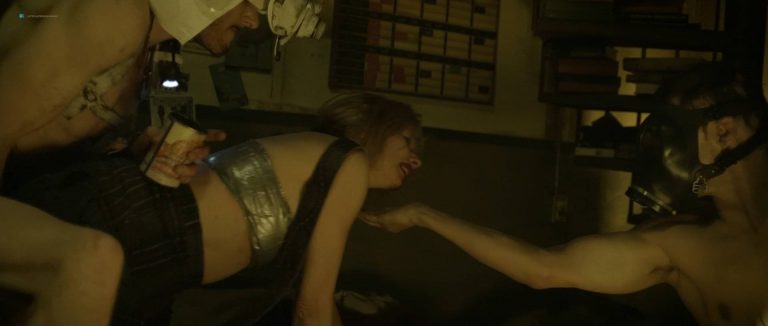 Lauren German hot and Rosanna Arquette sex – The Divide (2011) HD 1080p BluRay
