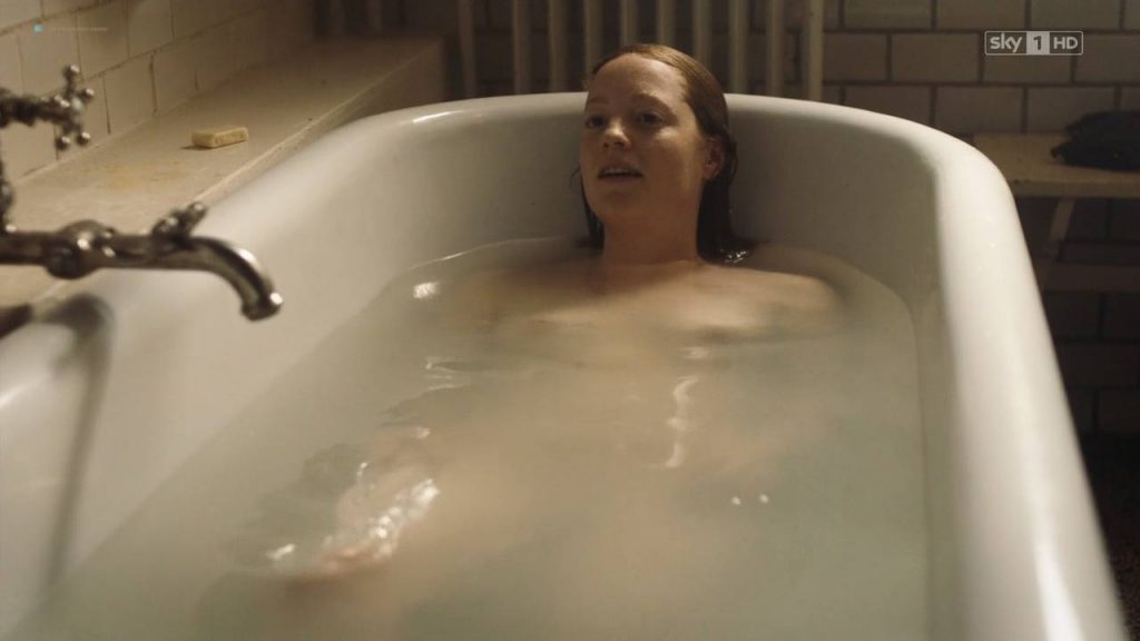 Liv Lisa Fries nude topless Hannah Herzsprung hot Leonie Benesch nude - Babylon Berlin (DE-2017) s2e-1-2 HDTV 720P (14)
