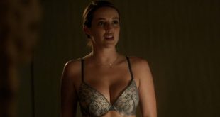 Sarah Dumont hot and sexy - Serpent (2017) HD 1080p WEB (8)