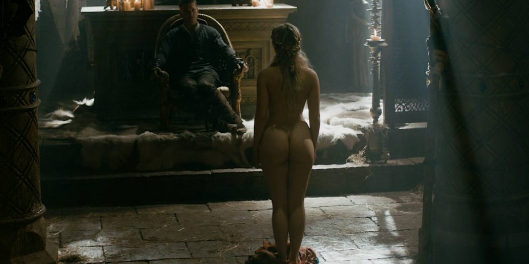 Alicia Agneson nude butt naked and some nipples - Vikings (2017) s5e3 HD 1080p Web (6)