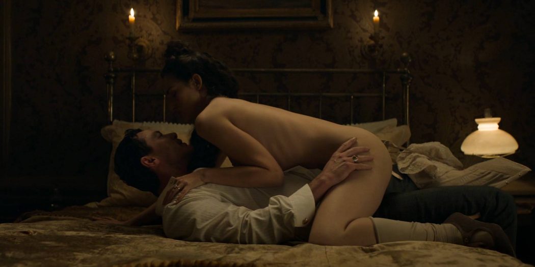 Dakota Fanning hot and sexy Emanuela Postacchini hot and some sex - The Alienist (2018) s1e1 HD 1080p Web (2)