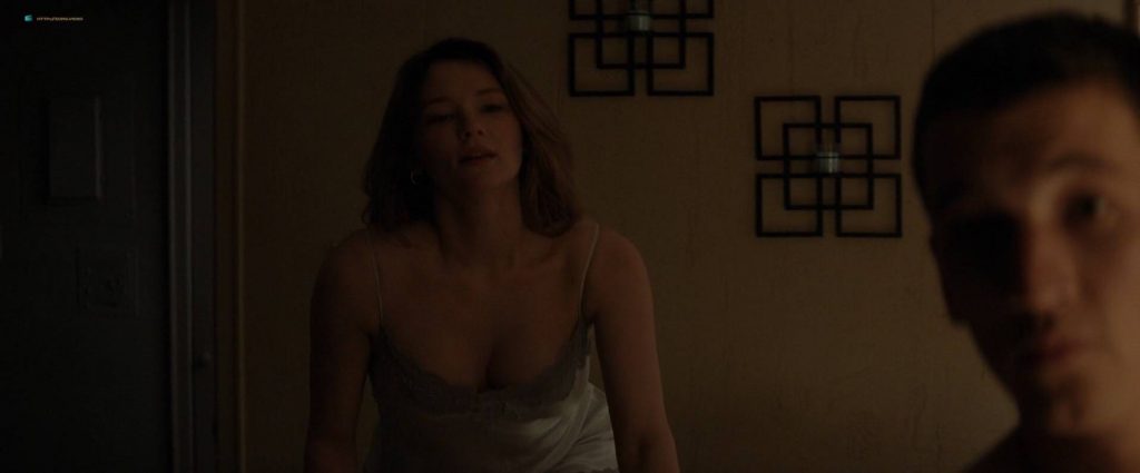 Haley Bennett hot and some sex - Thank You for Your Service (2017) HD 1080p Web (5)