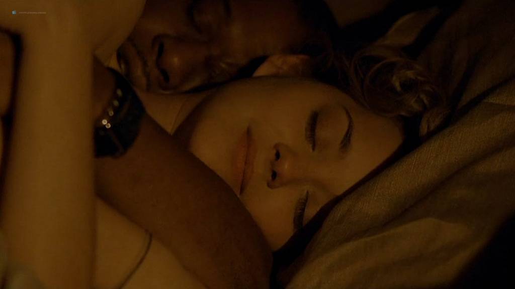 Marion Cotillard nude butt in brief scene - Mary (2005) (7)