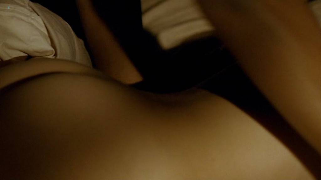 Marion Cotillard nude butt in brief scene - Mary (2005) (2)