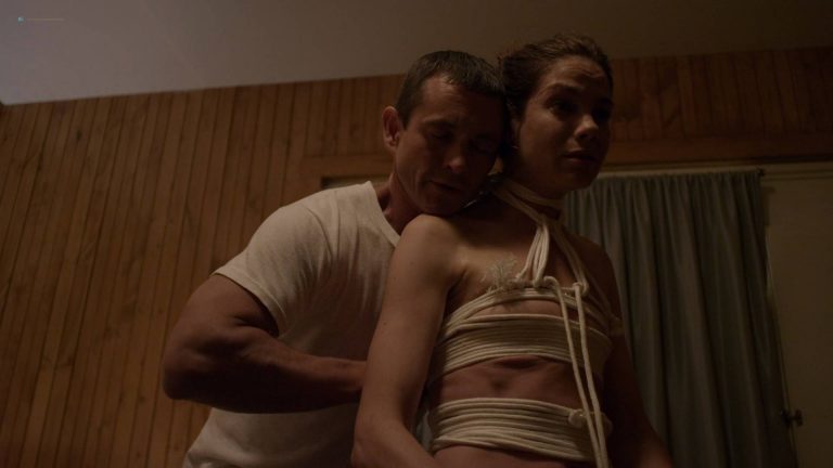 Michelle Monaghan hot bondage Emma Greenwell sexy and Freida Pinto oral – The Path (2018) s3e1 HD 1080p