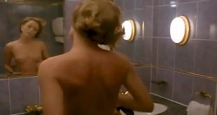 Patsy Kensit nude topless - Twenty-One (UK-1991) VHS (7)