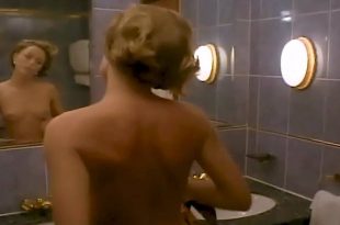 Patsy Kensit nude topless - Twenty-One (UK-1991) VHS (7)