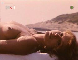 Neda Arneric nude sex on the beach - Haloa - praznik kurvi (YU-1988) (11)