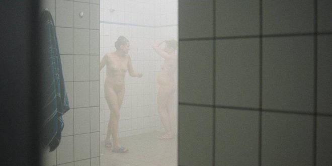 Julia Jentsch nude bush and butt others nude - 24 Wochen (DE-2016) HD 720p BluRay (8)