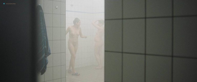 Julia Jentsch nude in 24 Wochen (DE-2016)