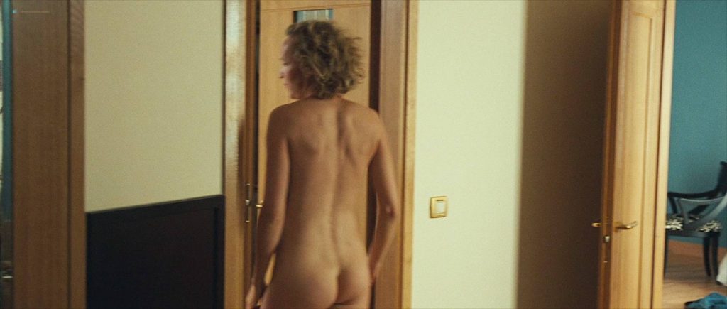 Juliane Köhler nude butt Léa Wiazemsky and others nude bush - Eden is West (FR-GR-2009) HD 1080p BluRay (4)