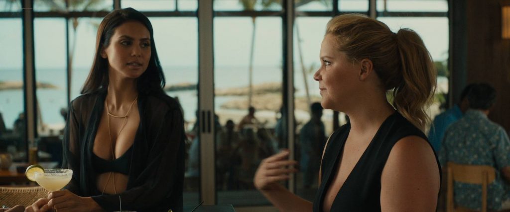 Amy Schumer nude nip slip and sexy in in bikini- Snatched (2017) HD 1080p HD 1080p (5)