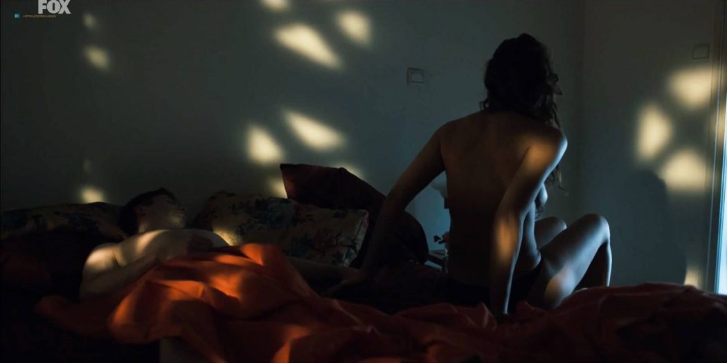 Karima McAdams nude sideboob and some sex - Deep State (UK-2018) s1e1 HD 1080p (3)