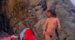 Silvia Dionisio nude full frontal and sex Elizabeth Turner nude bush - Una ondata di piacere (IT-1975) (9)
