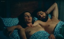 Thérèse Liotard nude topless and Valérie Mairesse nude full frontal - L' une chante, l'autre pas (FR-1977) HD 1080p (2)
