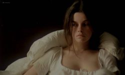 Geneviève Bujold nude topless - Kamouraska (1973) (7)