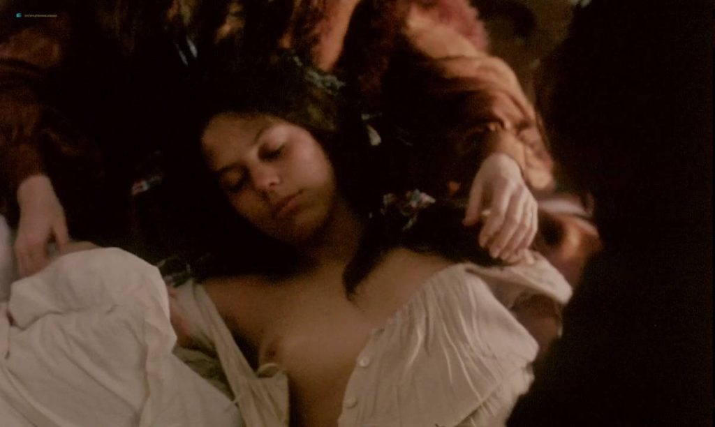 Geneviève Bujold nude topless - Kamouraska (1973) (2)
