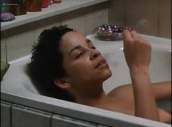 Kari Wuhrer nude full frontal and Rae Dawn Chong nude in the bath - Boulevard (1994) (12)