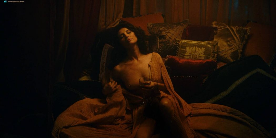 Amara Zaragoza nude topless - Strange Angel (2018) s1e7 HD 1080p (7)