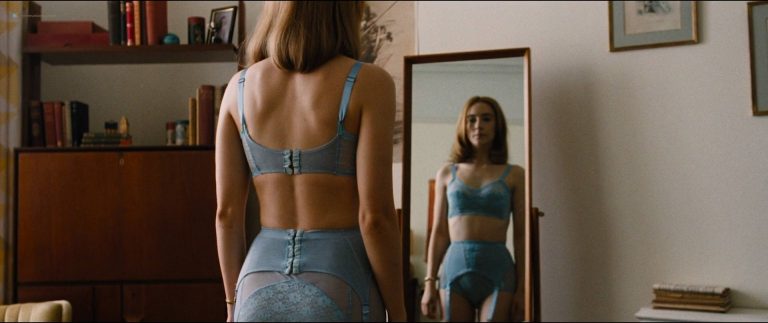 Saoirse Ronan hot and sex Anne-Marie Duff nude bush – On Chesil Beach (UK-2017) HD 1080p BluRay