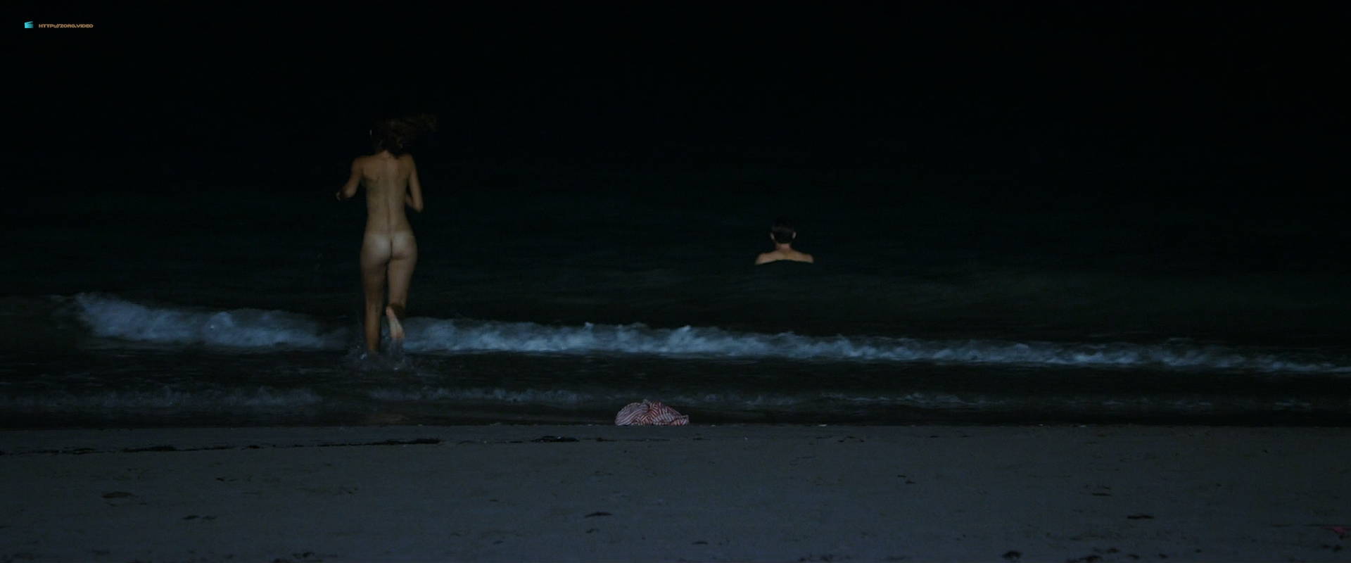 Minka Kelly nude butt Joely Richardson nude and skinny dipping - Papa Hemingway in Cuba (2015) HD 1080p web (8)