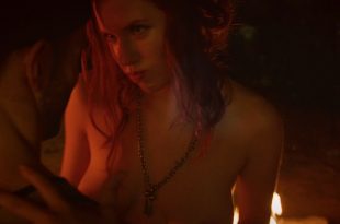 Olivia Grace Applegate hot and sexy Isla Cervelli and Juliette Kida nude - Blood Fest (2018) HD 1080p (9)