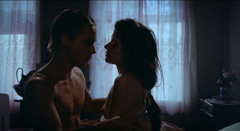 Mia Sara nude topless and sex – Apprentice to murder (1988) HD 1080p BluRay